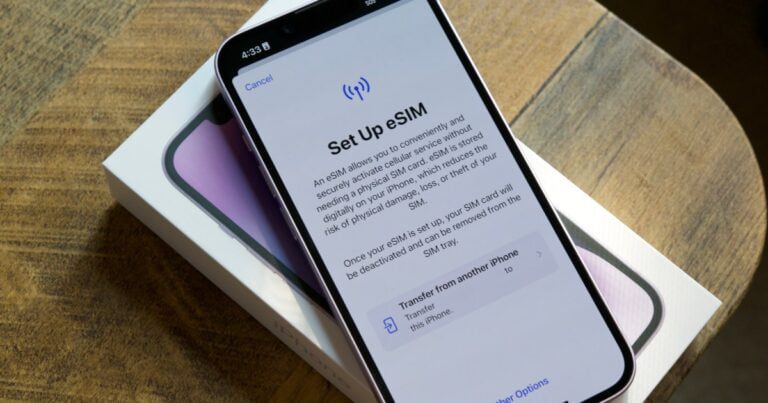ما هي شريحة eSIM؟  إليك كل ما تحتاج إلى معرفته