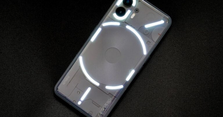 هل يتوفر هاتف Nothing Phone 2 في الولايات المتحدة؟