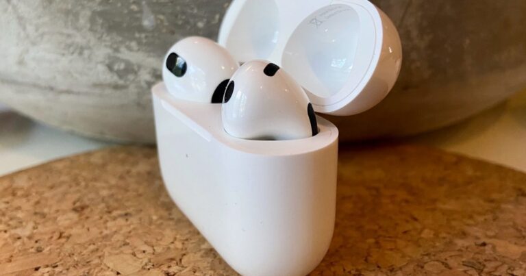 كيفية إعادة ضبط Apple AirPods وAirPods Pro