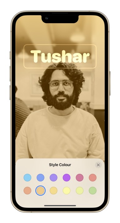 ميزة ملصق جهات الاتصال في iPhone في iOS 17 1