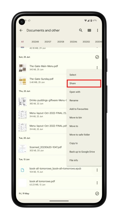 مشاركة ملف إلى تطبيق البريد الإلكتروني.
