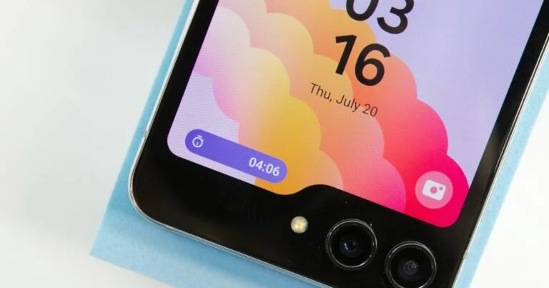 هل يحتوي هاتف Samsung Galaxy Z Flip 5 على مقبس سماعة الرأس؟